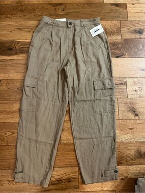 NWT Linen a new day Women's Cropped Cargo Pants in Khaki
